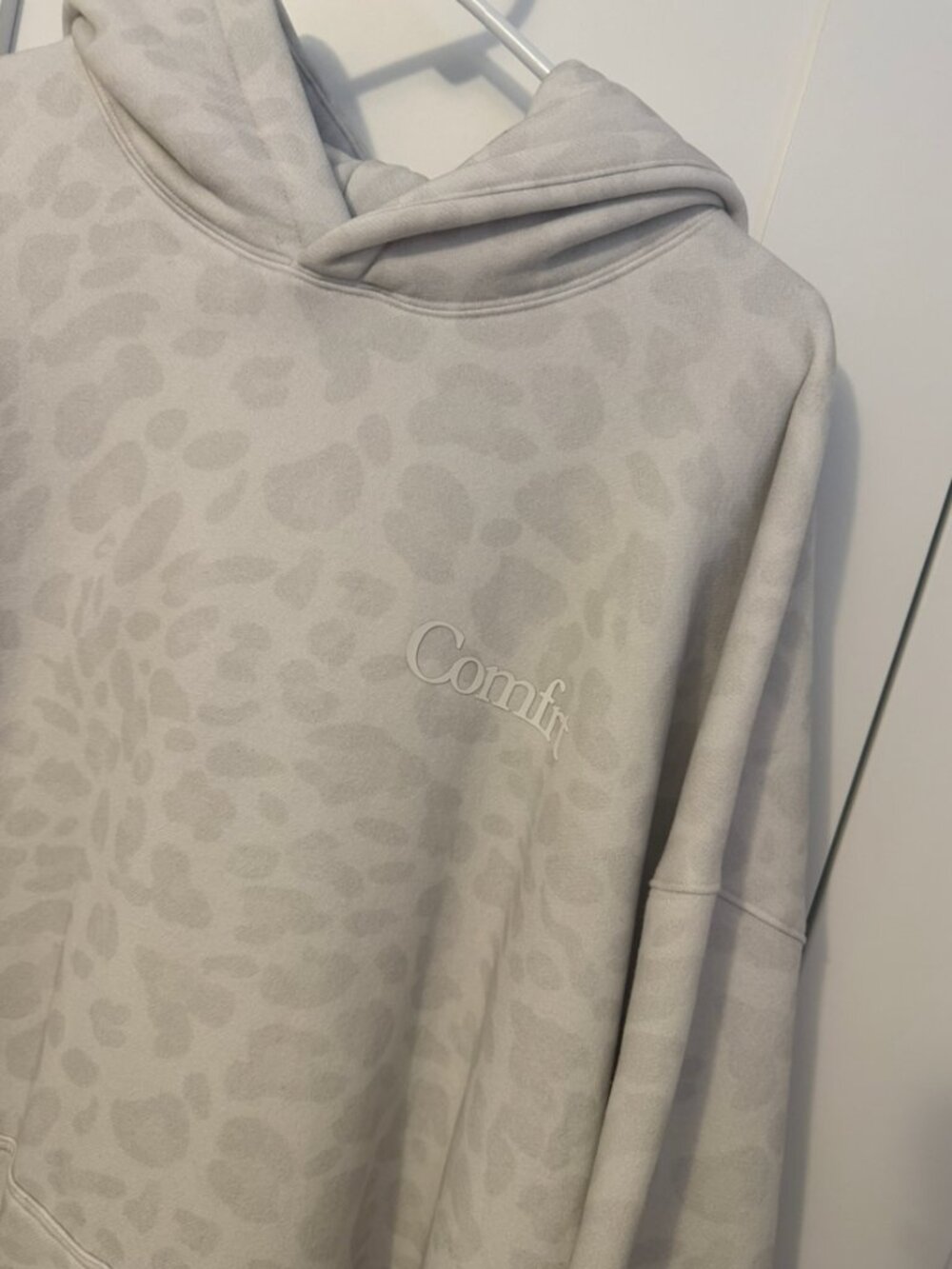 Comfrt Snow Leopard Hoodie 3XL Limited Edition White Animal Print Oversized